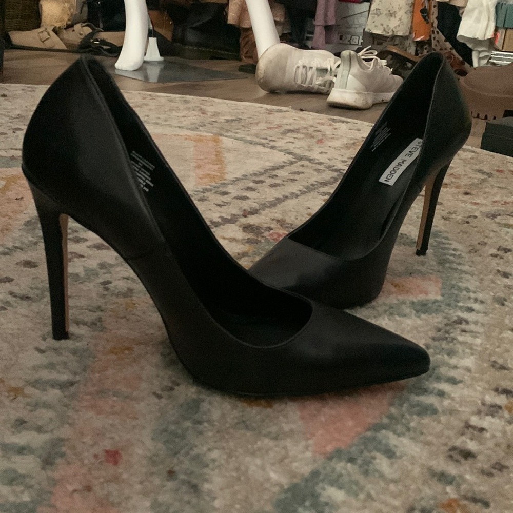 Steve Madden leather heels